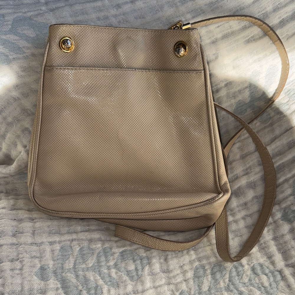 Vintage Bottega Veneta Taupe Textured Shoulder Bag
